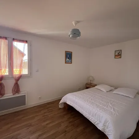 펜션 Maison Familiale Pmr, 100m Plage, 4 Ch, 9 Pers, Cour, Proche Centre, - Fr-1-612-128