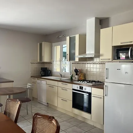 Maison Familiale Pmr, 100m Plage, 4 Ch, 9 Pers, Cour, Proche Centre, - Fr-1-612-128 펜션 *